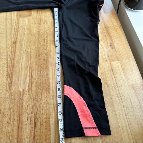 Lululemon Run: Inspire Crop II - Picture 3 of 7